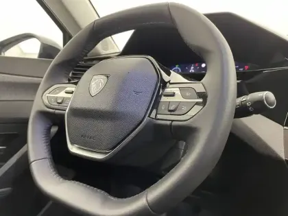 Photo 28 Peugeot 308  Hybrid 136 e-DCS6