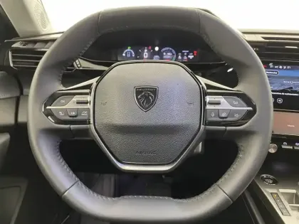 Photo 22 Peugeot 308  Hybrid 136 e-DCS6