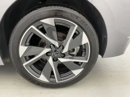 Photo 15 Peugeot 308  Hybrid 136 e-DCS6