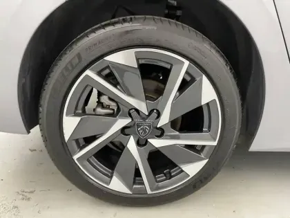 Photo 18 Peugeot 308  Hybrid 136 e-DCS6