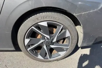 Photo 11 Peugeot 308  SW PHEV 180 e-EAT8