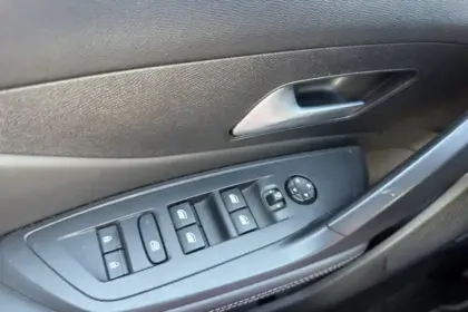 Photo 33 Peugeot 308  SW PHEV 180 e-EAT8
