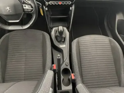 Photo 48 Peugeot 208  PureTech 75 S&S BVM5