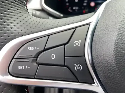 Photo 21 Renault Captur  mild hybrid 140
