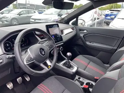 Photo 8 Renault Captur  mild hybrid 140