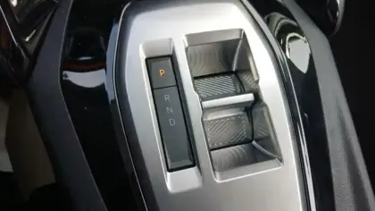 Photo 20 Peugeot 208  Hybrid 110 ch e-DCS6