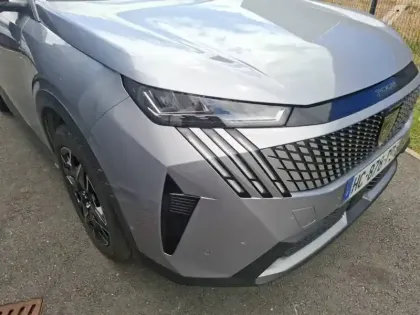 Photo 15 Peugeot 3008  Hybrid 136 e-DCS6