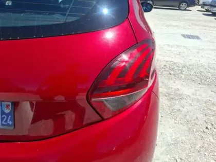 Photo 16 Peugeot 208  1.2 PureTech 82ch BVM5