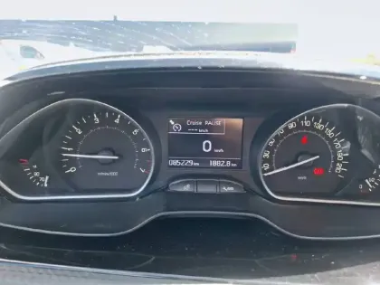 Photo 14 Peugeot 208  1.2 PureTech 82ch BVM5