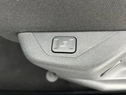 Photo 59 Peugeot 3008  Hybrid 145 e-DCS6