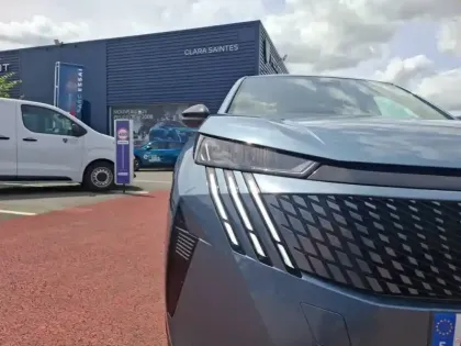 Photo 15 Peugeot 3008  Hybrid 136 e-DCS6