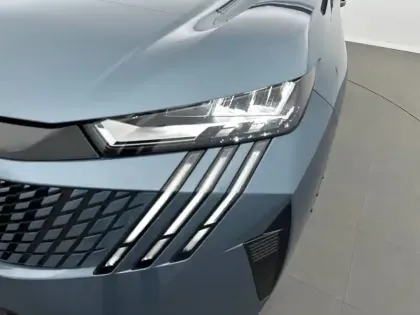 Photo 44 Peugeot 3008  Hybrid 145 e-DCS6