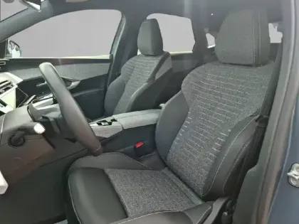 Photo 10 Peugeot 3008  Hybrid 136 e-DCS6