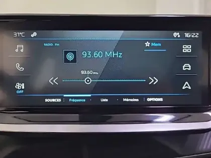 Photo 27 Peugeot 2008  PureTech 100 S&S BVM6