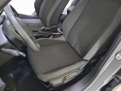 Photo 13 Peugeot 2008  PureTech 100 S&S BVM6