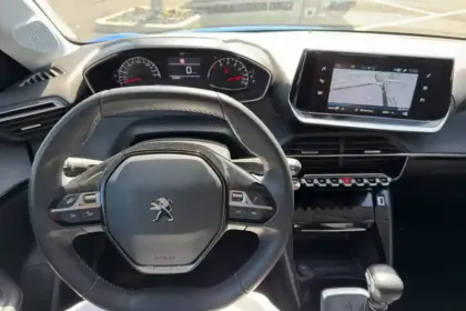 Photo 17 Peugeot 208  PureTech 100 S&S BVM6