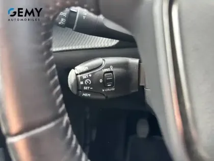Photo 13 Peugeot 208  PureTech 75 S&S BVM5