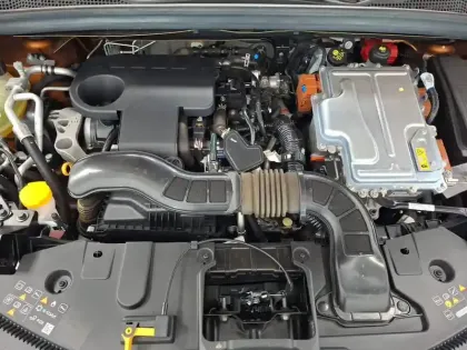 Photo 13 Renault Captur  E-Tech 145 - 21