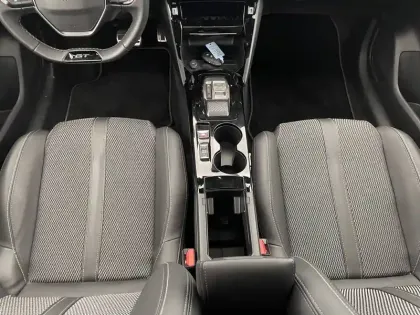 Photo 51 Peugeot 208  Hybrid 136 e-DCS6