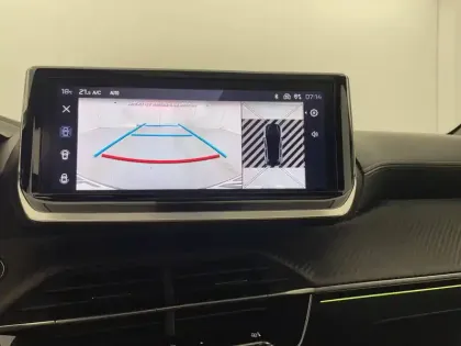 Photo 53 Peugeot 208  Hybrid 136 e-DCS6