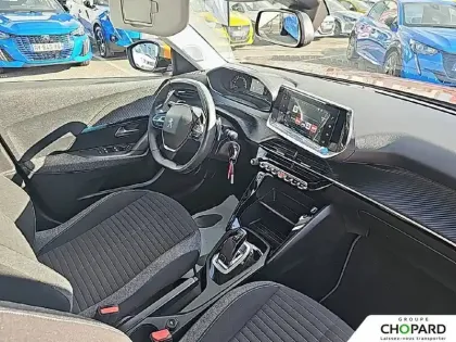 Photo 12 Peugeot 2008  PureTech 130 S&S EAT8