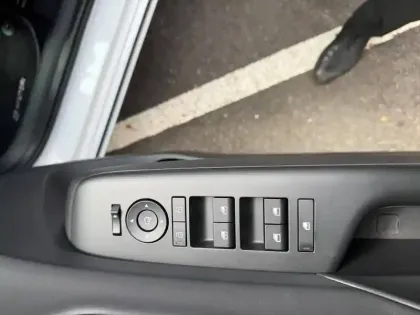 Photo 18 Hyundai Kona  Electrique 65 kWh - 217 ch