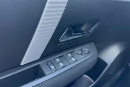 Photo 20 Citroën C4 e- X 156 ch autonomie etendue  Automatique