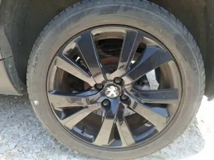 Photo 12 Peugeot 2008  PureTech 130ch S&S BVM6