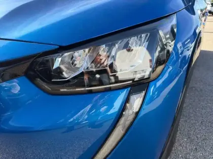 Photo 10 Peugeot 208  Electrique 50 kWh 136ch