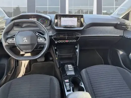 Photo 12 Peugeot 208  Electrique 50 kWh 136ch