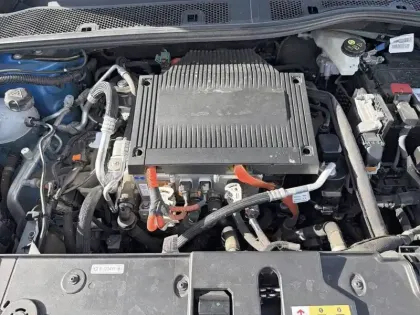 Photo 9 Peugeot 208  Electrique 50 kWh 136ch