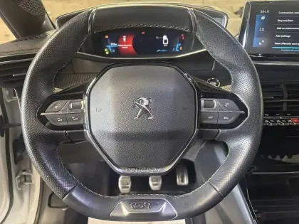 Photo 19 Peugeot 208  BlueHDi 100 S&S BVM6