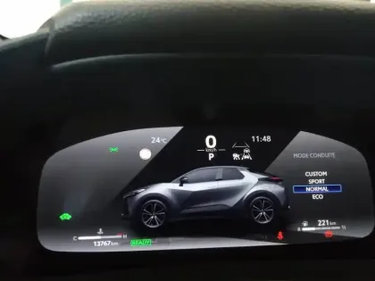 Photo 32 Toyota C-HR  Hybride 200
