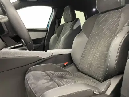 Photo 13 Peugeot 3008  Electrique 210 ch 73 kWh