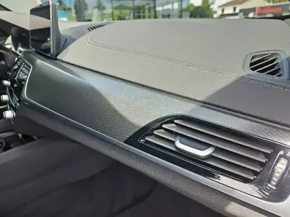 Photo 43 BMW Serie 5 Touring 530e TwinPower Turbo xDrive 292 ch BVA8