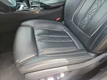 Photo 34 BMW Serie 5 Touring 530e TwinPower Turbo xDrive 292 ch BVA8