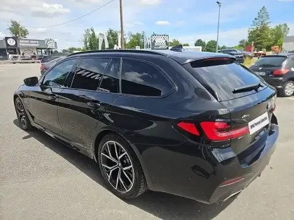 Photo 44 BMW Serie 5 Touring 530e TwinPower Turbo xDrive 292 ch BVA8