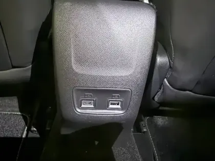 Photo 12 Peugeot 208  Electrique 156ch 54 kWh