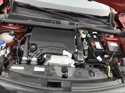 Photo 20 Peugeot 2008  PureTech 130 S&S EAT8