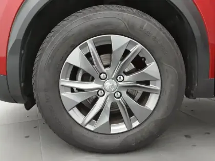 Photo 18 Peugeot 2008  PureTech 130 S&S EAT8