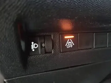 Photo 57 Peugeot 2008  PureTech 130 S&S EAT8