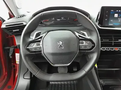 Photo 10 Peugeot 2008  PureTech 130 S&S EAT8