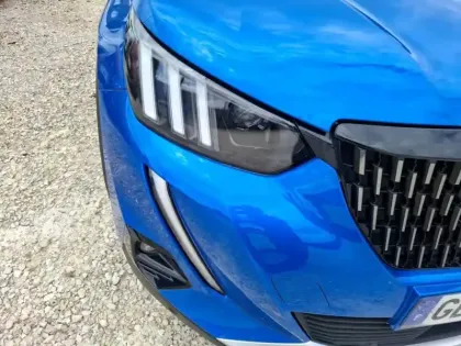 Photo 15 Peugeot 2008  PureTech 130 S&S EAT8