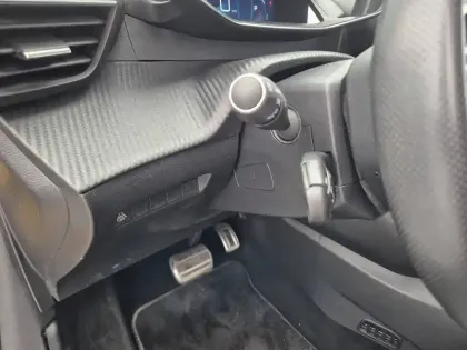 Photo 23 Peugeot 208  Electrique 50 kWh 136ch