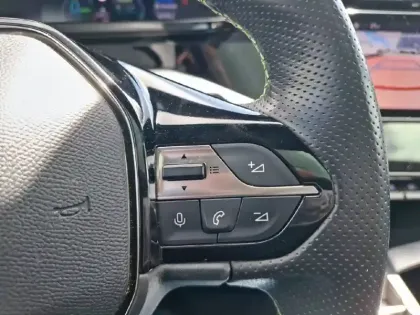 Photo 24 Peugeot 308  PHEV 180 e-EAT8