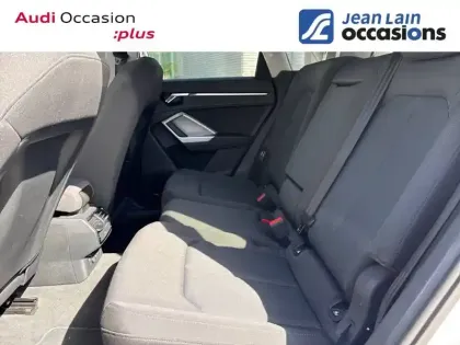 Photo 16 Audi Q3  45 TFSI 230 ch S tronic 7 Quattro
