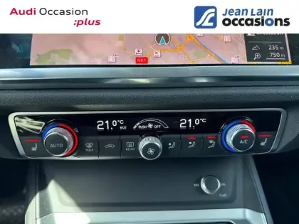 Photo 13 Audi Q3  45 TFSI 230 ch S tronic 7 Quattro