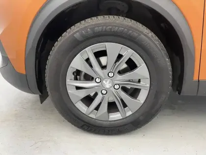 Photo 16 Peugeot 2008  PureTech 100 S&S BVM6