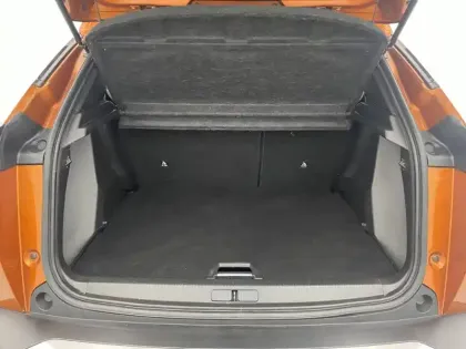 Photo 12 Peugeot 2008  PureTech 100 S&S BVM6