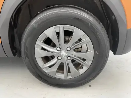 Photo 15 Peugeot 2008  PureTech 100 S&S BVM6